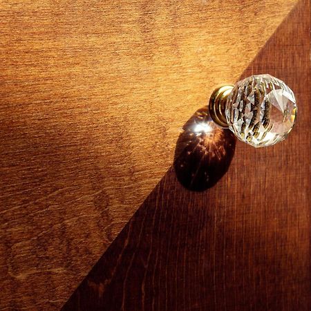 布拉格四海一家酒店 外观 照片 A doorknob