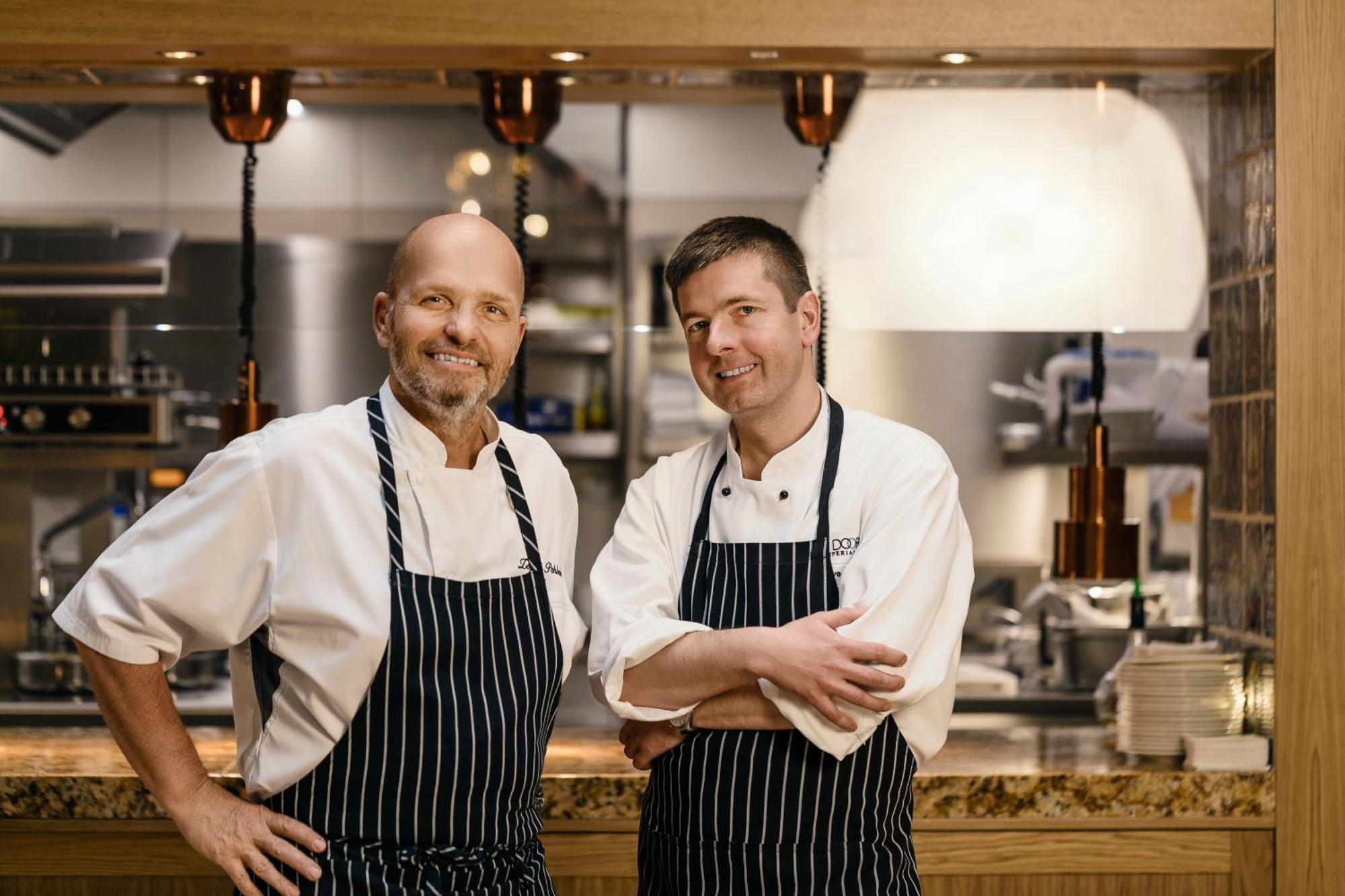 布拉格四海一家酒店 外观 照片 The owners of the restaurant, Per Morberg and Niklas Eksvärd
